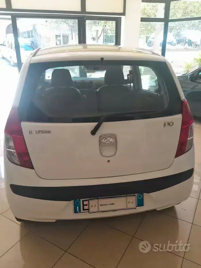 Usata Hyundai i10 69 CV (50 kW) 2010 Bianco Utilitaria