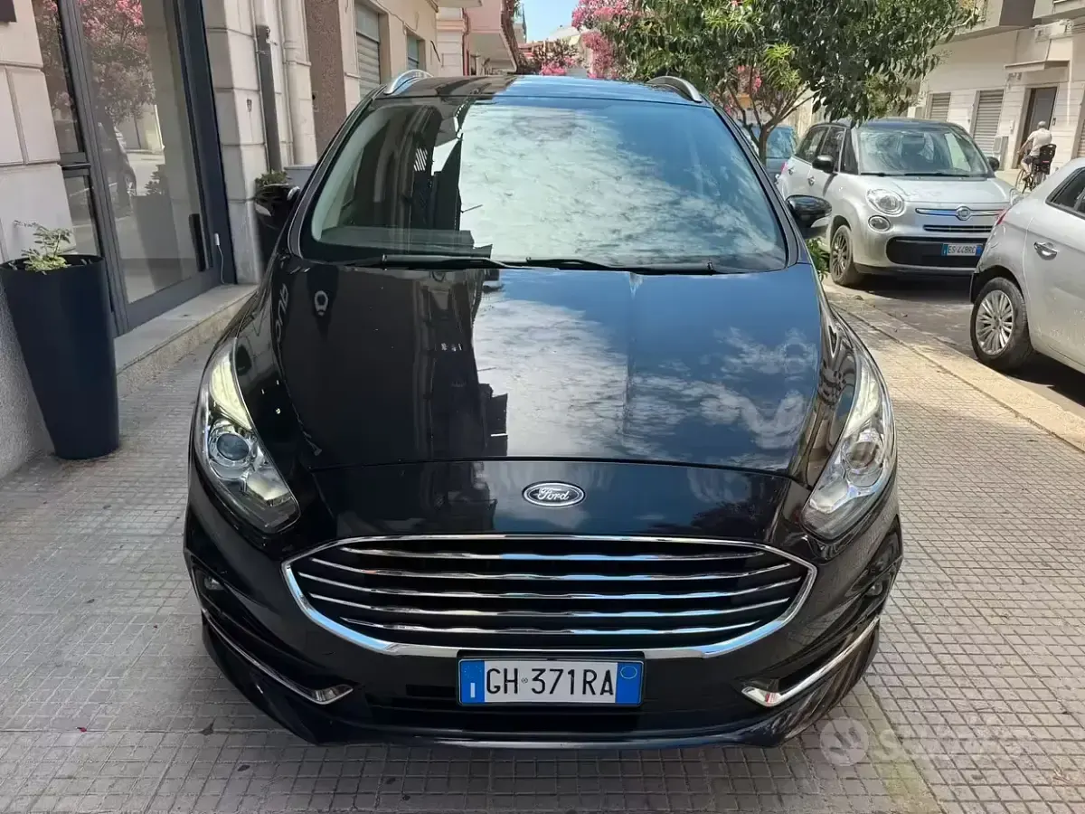 Usata Ford S-MAX Business Edition 150 CV (110 kW) 2022 Nero Monovolume