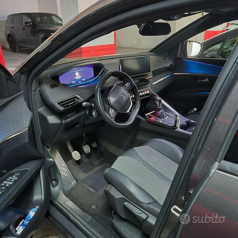 Usata Peugeot 3008 131 CV (96 kW) 2023 SUV
