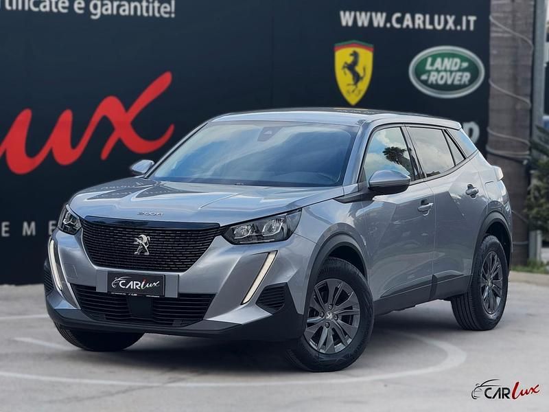 Argento Usata 2021 Peugeot 2008 Active SUV | 17.999 € (Buon prezzo) - Immagine 1/4