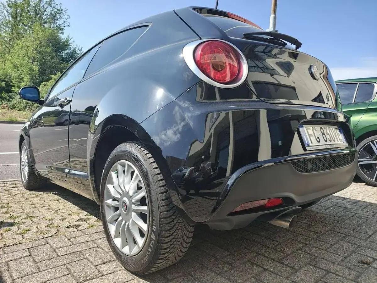 Usata Alfa Romeo MiTo 77 CV (56 kW) 2016 Nero Utilitaria