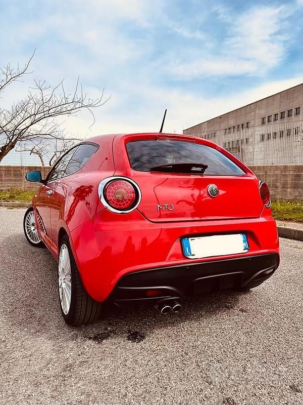 Usata Alfa Romeo MiTo 155 CV (114 kW) 2008 Rosso Utilitaria