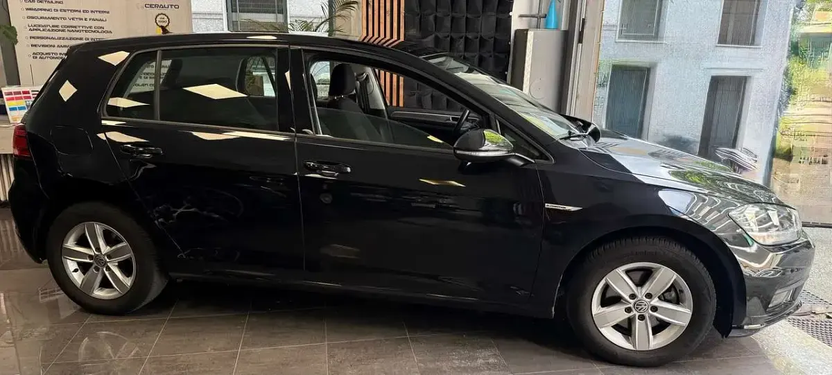 Usata VW Golf VII Executive 110 CV (80 kW) 2018 Schwarz black Berlina