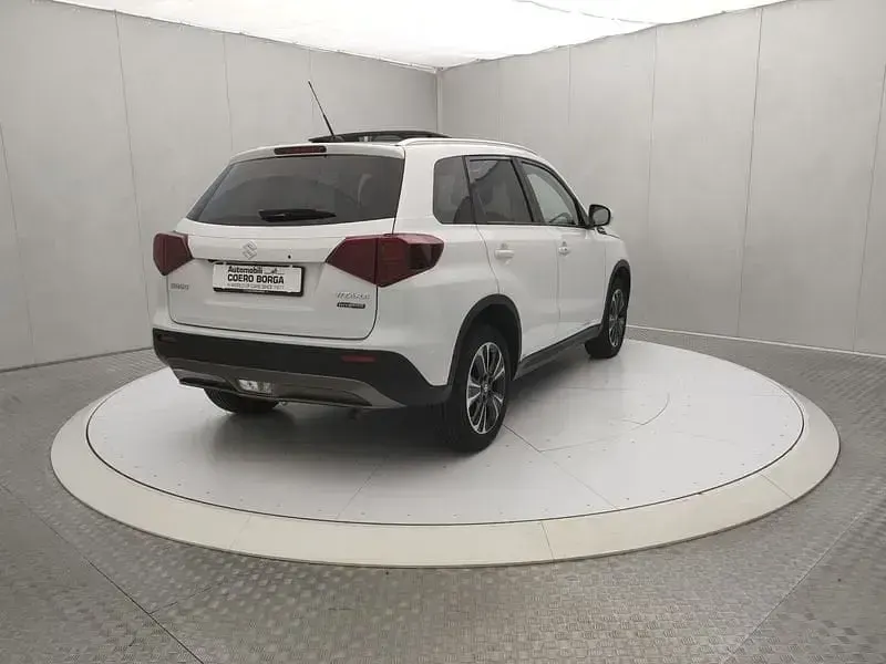 Usata Suzuki Vitara 116 CV (85 kW) 2022 Bianco SUV
