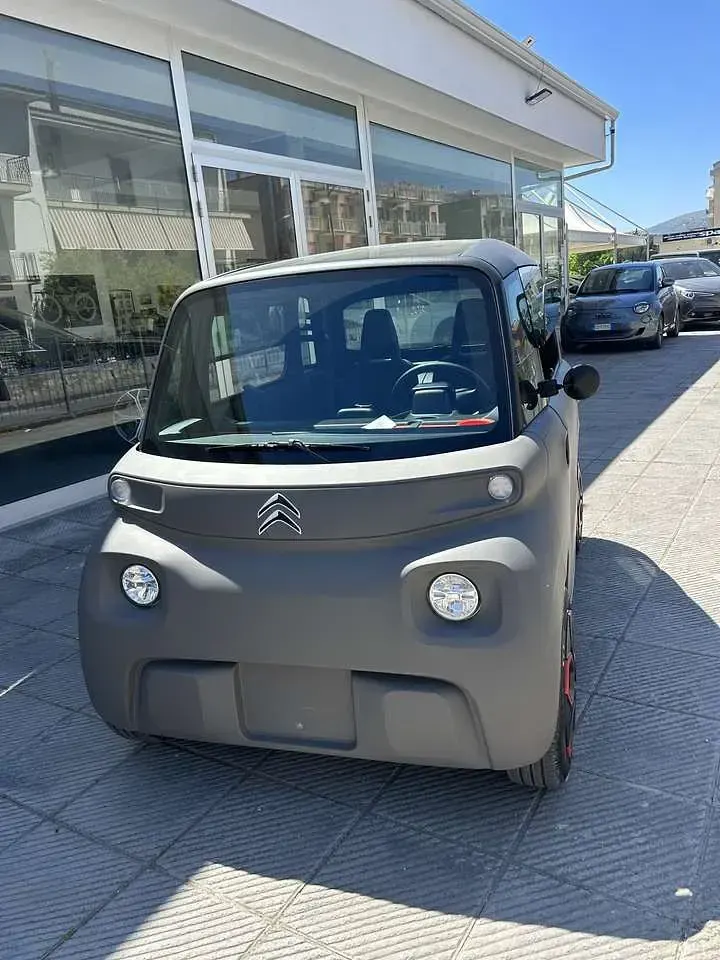 Nouvelle Citroën AMI 2025 Gris Citadine