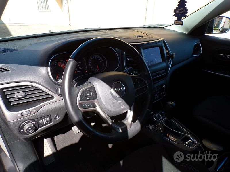 Usata Jeep Cherokee Longitude 2019 Grigio SUV