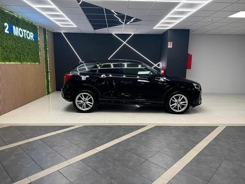 Begagnad Audi Q2 S-Line 150 HK (110 kW) 2023 Svart SUV