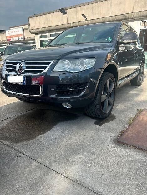 Nero Usata 2007 VW Touareg SUV | 7900 € (Cara) - Immagine 1/4