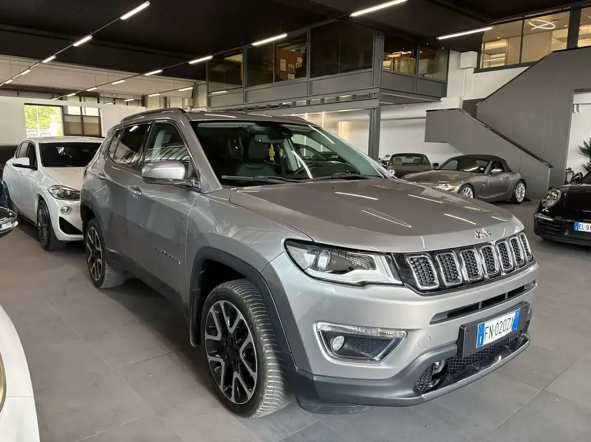 Usata Jeep Compass Limited 170 CV (125 kW) 2018 Grigio SUV