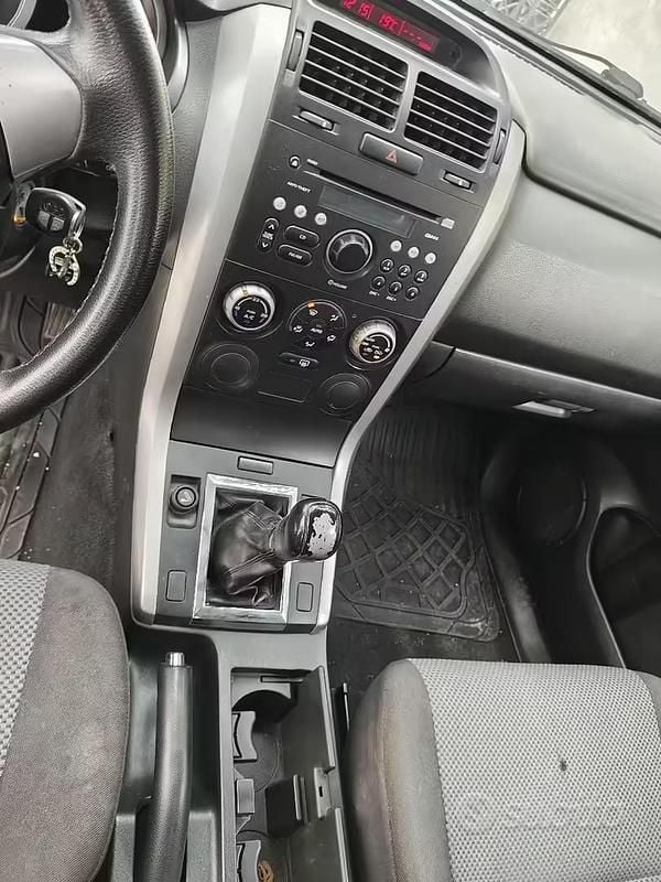 Second-hand Suzuki Grand Vitara 185 CP (136 kW) 2006 Gri SUV