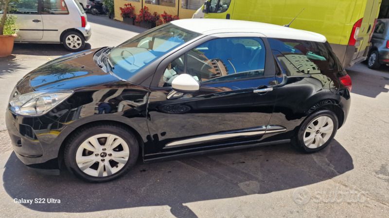 Nero Usata 2016 DS Automobiles DS3 So Chic Utilitaria | 8500 € (Buon prezzo) - Immagine 1/4