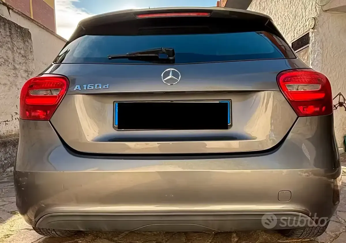 Occasion Mercedes A160 102 ch (75 kW) 2017 Gris Berline
