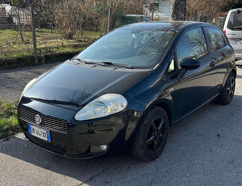 Usata Fiat Grande Punto Active 75 CV (55 kW) 2008 Nero Utilitaria