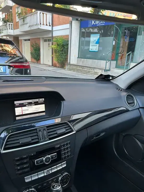 Usata Mercedes C220 170 CV (125 kW) 2012 Argento Berlina