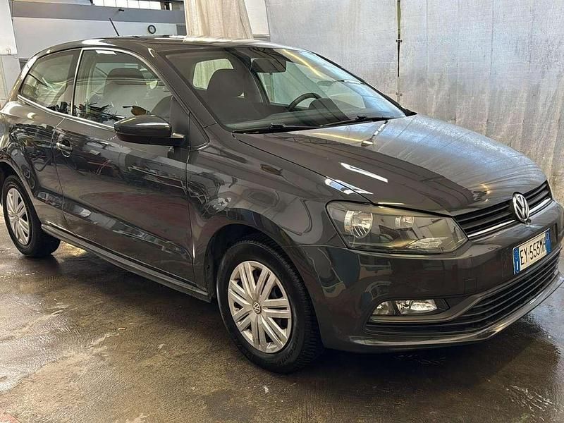 Usata VW Polo Trendline 75 CV (55 kW) 2015 Grigio Berlina