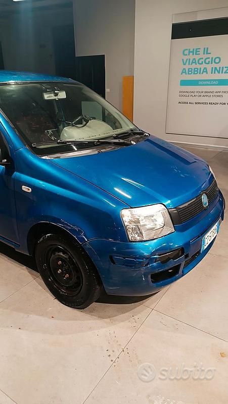 Usata Fiat Panda 54 CV (39 kW) 2005 Blu Berlina