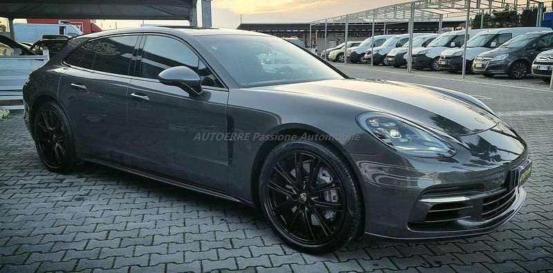 Usata Porsche Panamera 4 Sport Turismo 330 CV (242 kW) 2018 Grigio Utilitaria