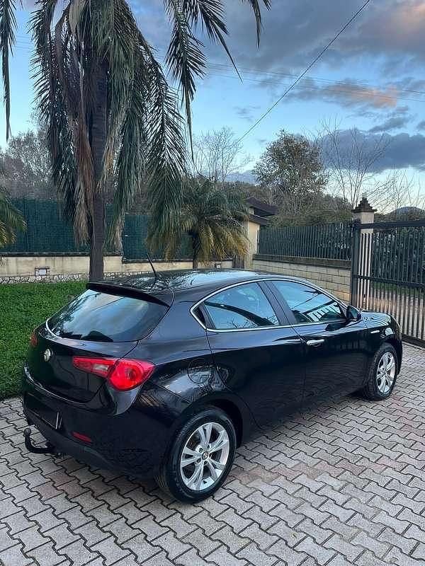 Usata Alfa Romeo Giulietta Exclusive 105 CV (77 kW) 2011 Berlina