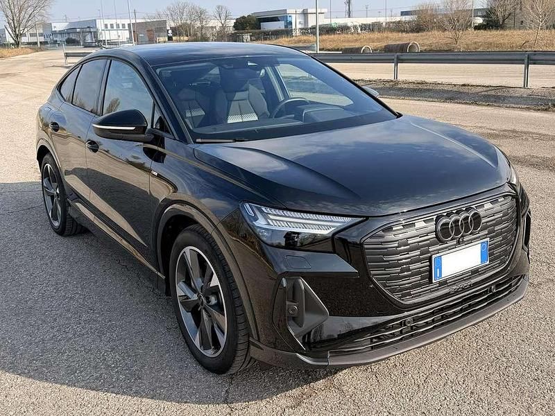 Usata Audi Q4 Sportback e-tron S-Line 77 kW (105 CV) 2025 Nero SUV