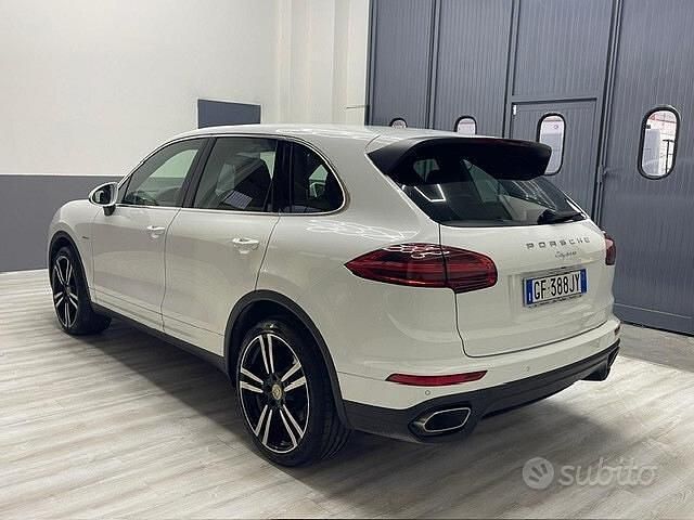 Usata Porsche Cayenne 250 CV (183 kW) 2016 Bianco SUV