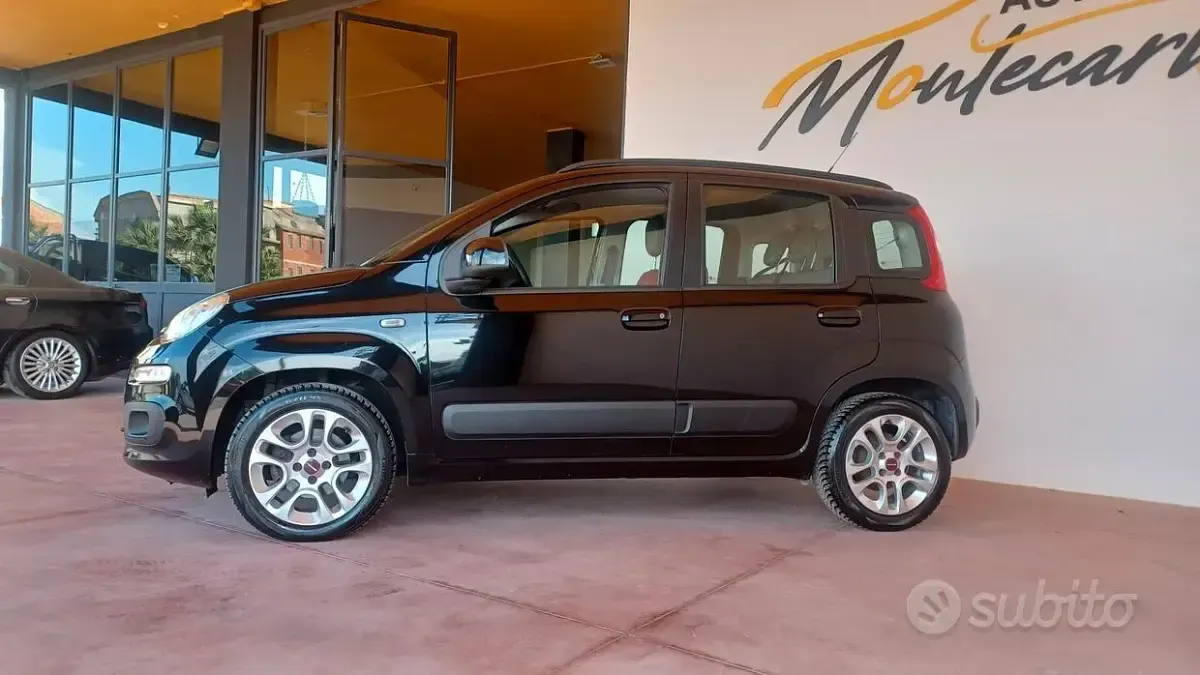 Usata Fiat Panda Lounge 69 CV (50 kW) 2016 Nero Utilitaria