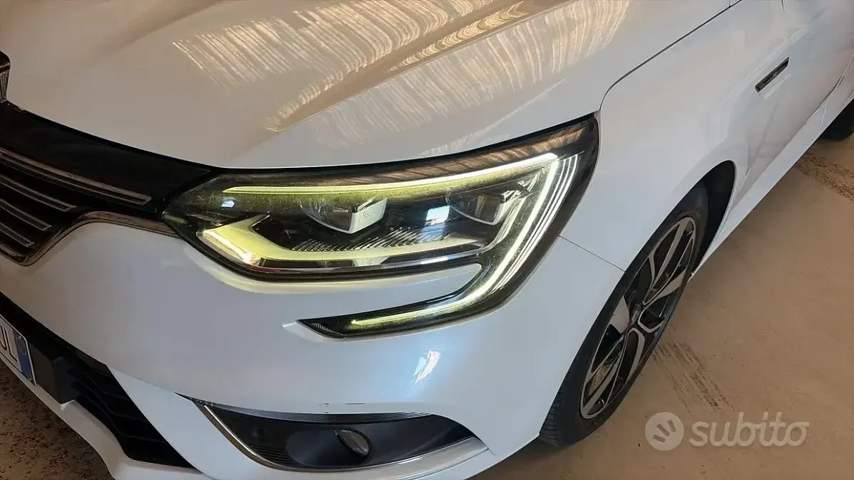 Usata Renault Mégane 140 CV (102 kW) 2020 Bianco Berlina