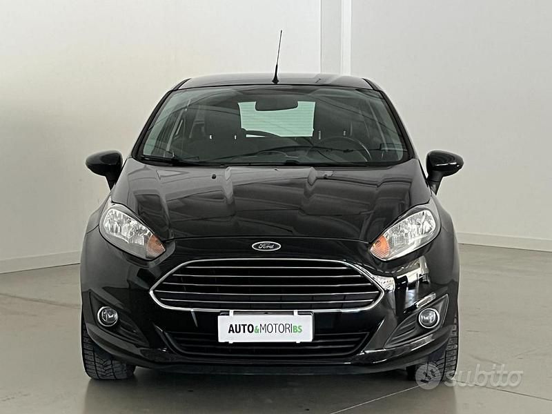 Usata Ford Fiesta 60 CV (44 kW) 2013 Nero Utilitaria