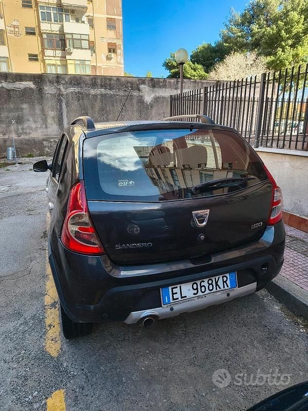 Usata Dacia Sandero Stepway 90 CV (66 kW) 2012 Grigio Utilitaria