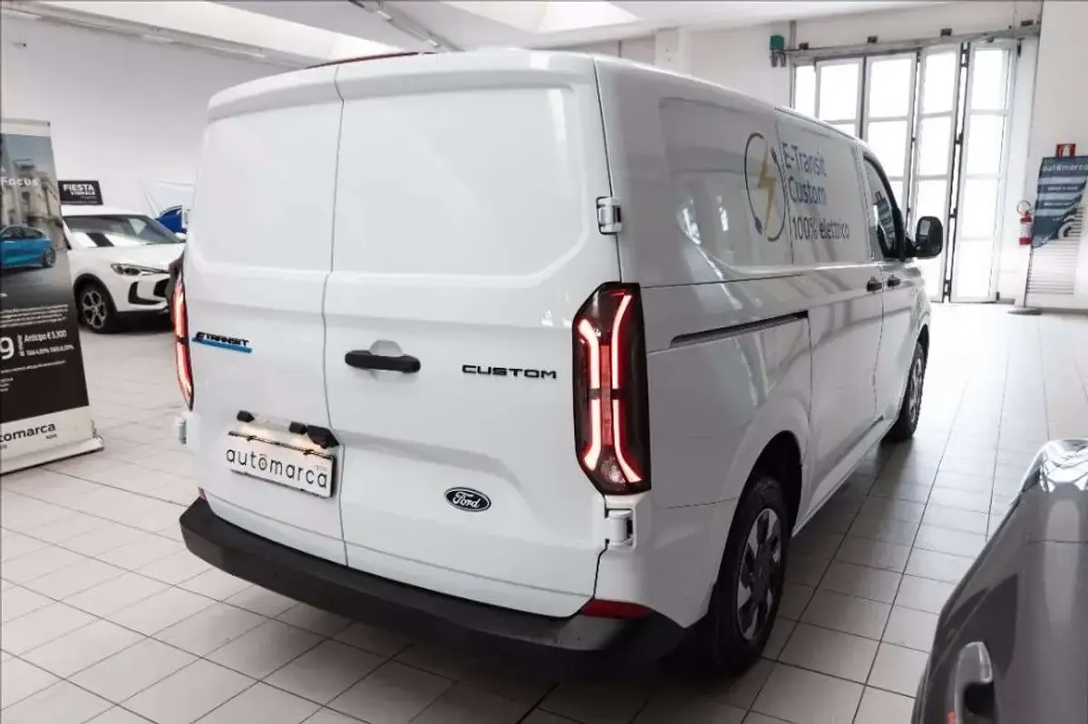 Nuova Ford Transit Trend 52 kW (71 CV) 2025 Bianco Furgone