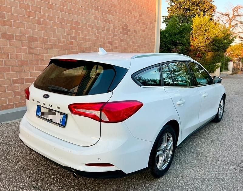 Usata Ford Focus Business Edition 120 CV (88 kW) 2019 Bianco Station wagon
