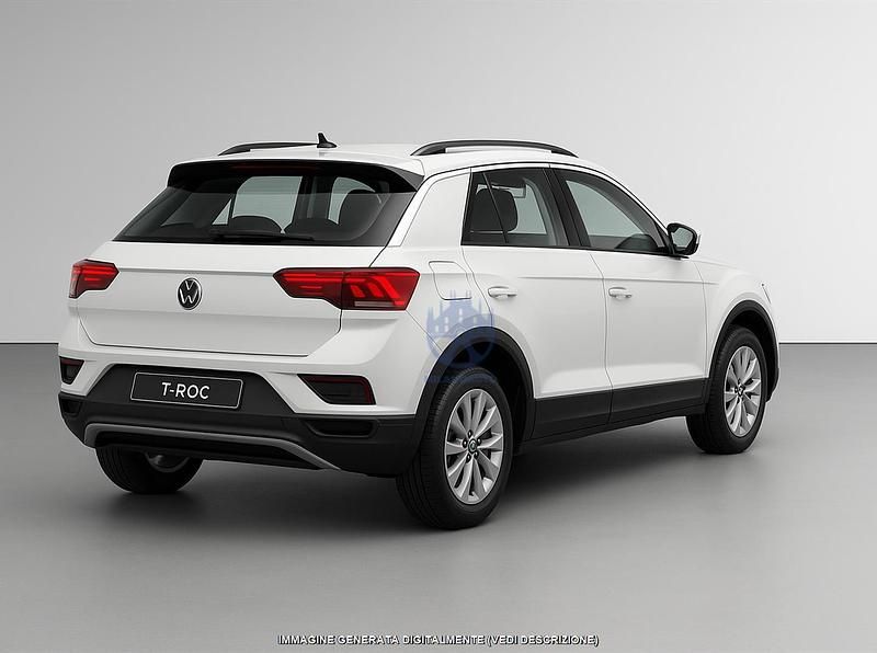 Usata VW T-Roc Life 116 CV (85 kW) 2024 Bianco SUV