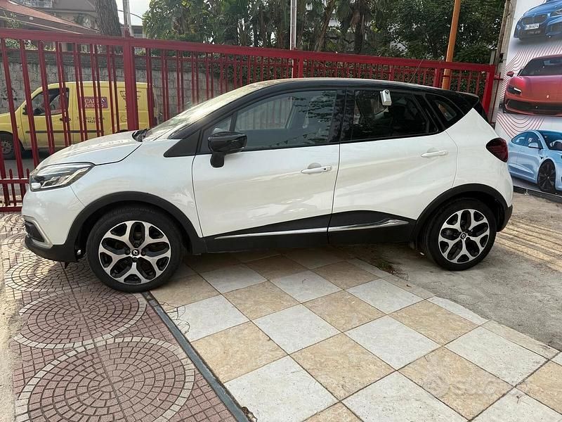 Usata Renault Captur Life 90 CV (66 kW) 2018 Bianco SUV