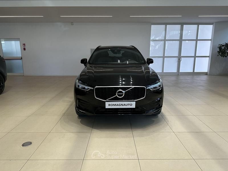 Usata Volvo XC60 R-Design 150 CV (110 kW) 2020 Nero SUV