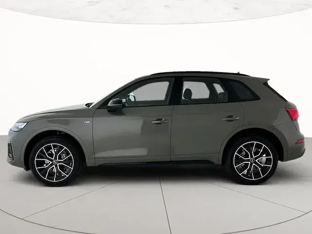 Usata Audi Q5 S-line plus 204 CV (150 kW) 2023 Grigio chronos metallizzato SUV