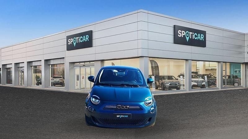 Second-hand Fiat 500e Action 69 kW (95 CP) 2021 Albastru Berlinǎ