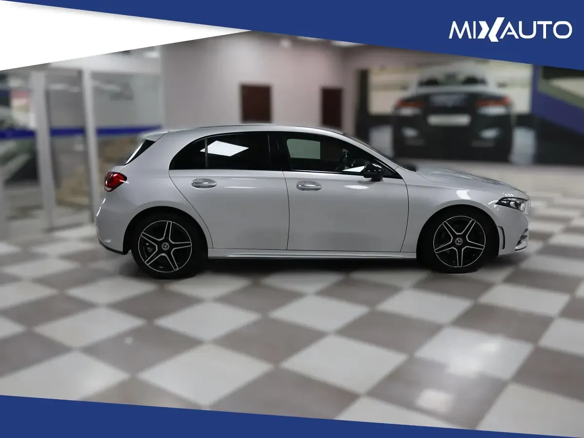 Usata Mercedes A180 AMG Line Premium 116 CV (85 kW) 2022 Nero Berlina