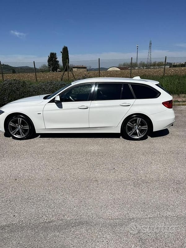 Usata BMW 316 Sport Line 116 CV (85 kW) 2013 Bianco Station wagon
