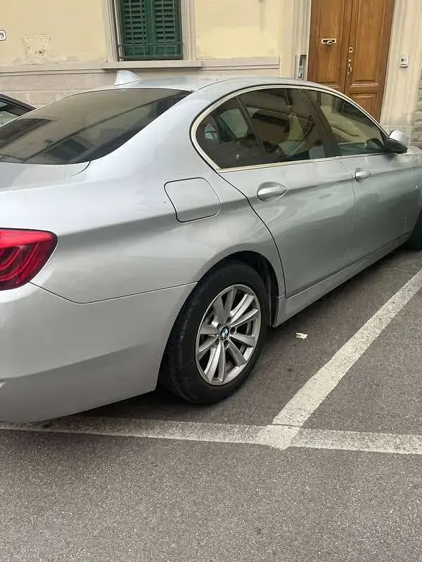 Usata BMW 520 184 CV (135 kW) 2013 Argento Berlina