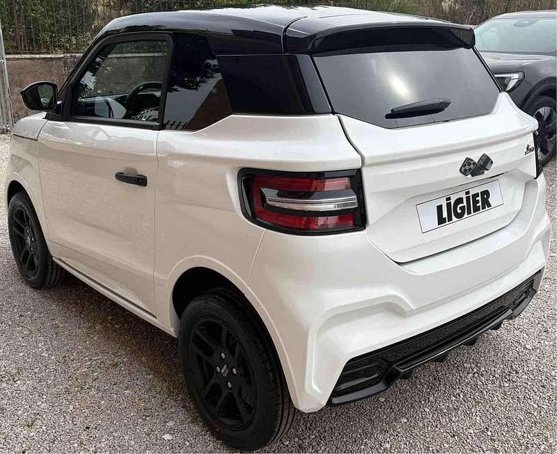 Nuova Ligier JS50 2026 Bianco Utilitaria