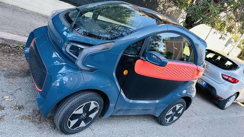 Usata XEV Yoyo 7 kW (10 CV) 2022 Blu/azzurro Utilitaria