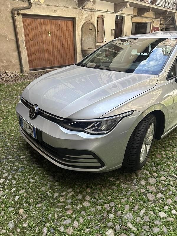 Occasion VW Golf VIII Life 116 ch (85 kW) 2023 Gris Berline