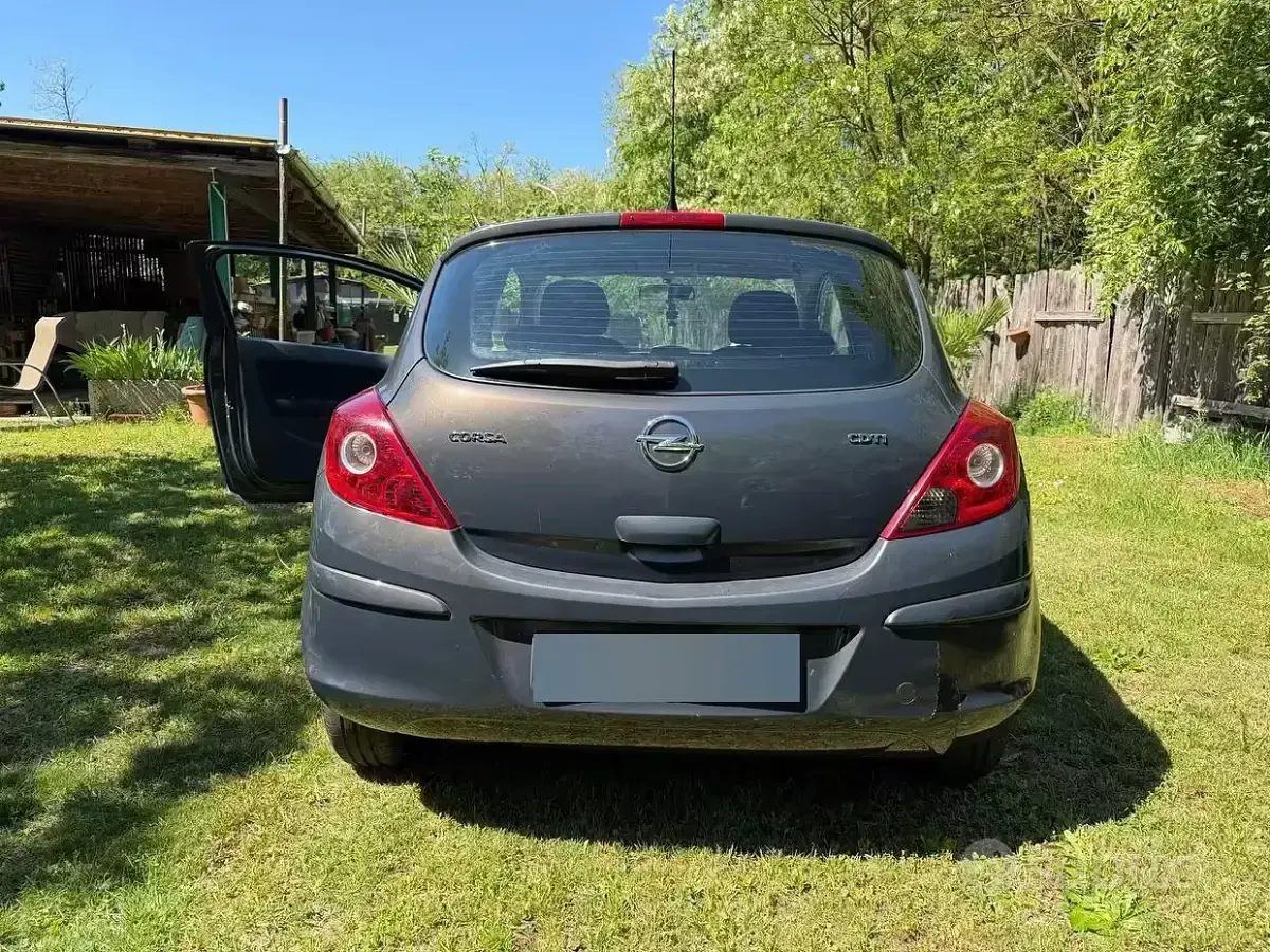 Usata Opel Corsa 75 CV (55 kW) 2013 Grigio Utilitaria