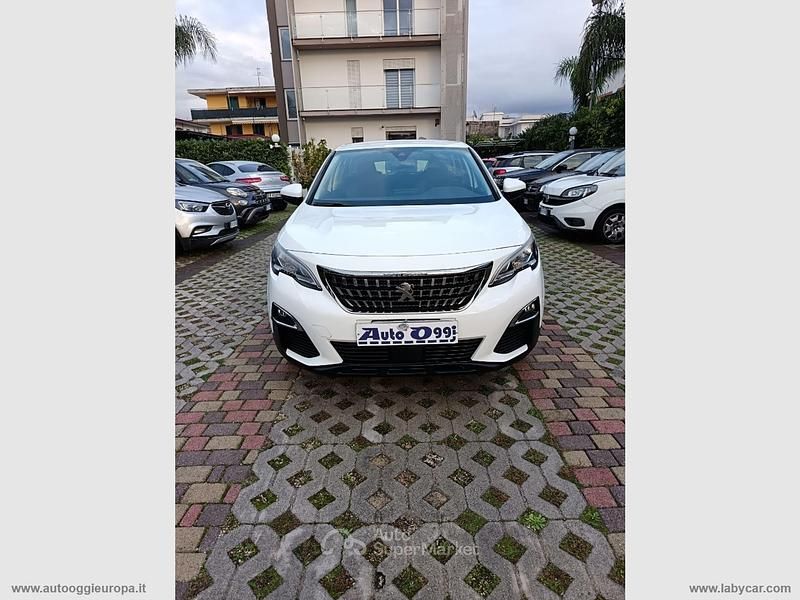 Usata Peugeot 3008 Business-Line 131 CV (96 kW) 2020 Bianco SUV