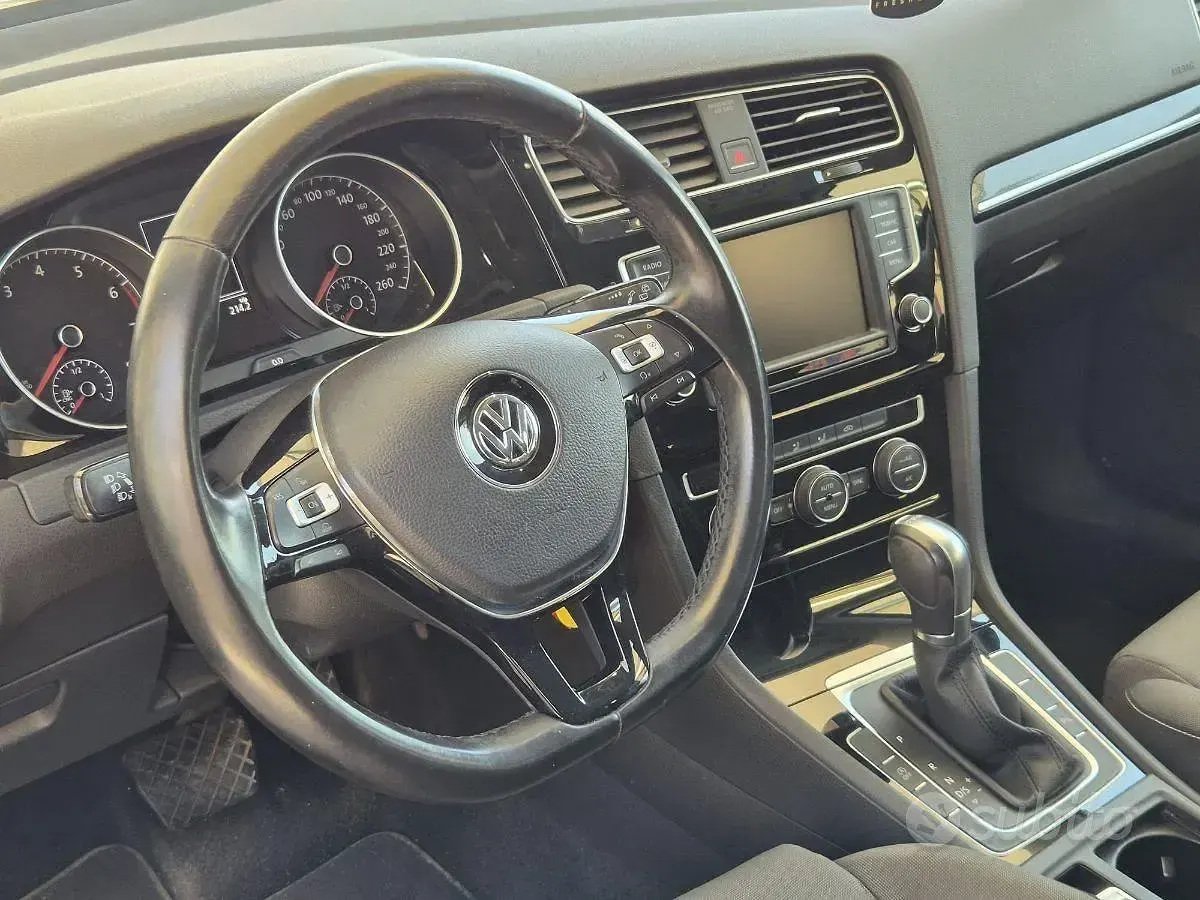 Usata VW Golf VII Highline 110 CV (80 kW) 2016 Nero Utilitaria