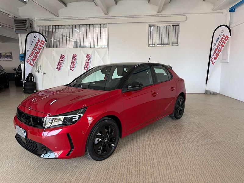 Usata Opel Corsa 101 CV (74 kW) 2025 Rosso metalizzato tetto nero Utilitaria