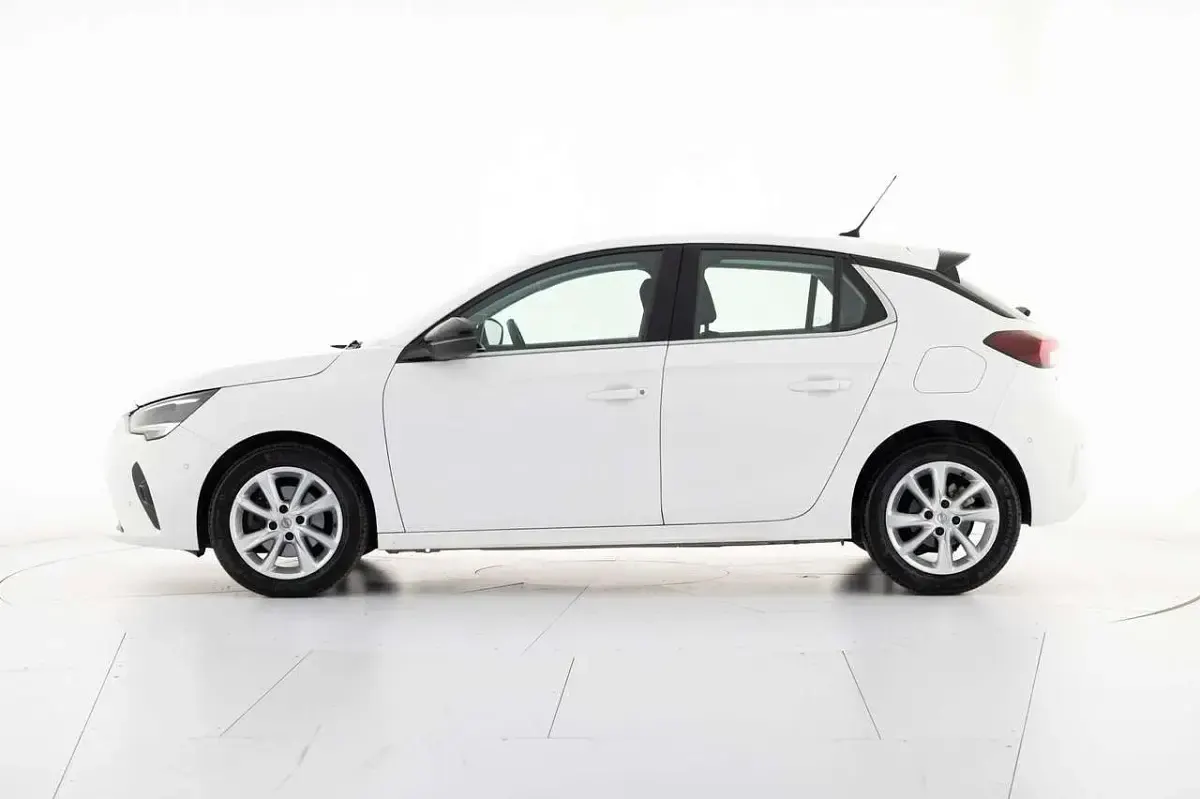 Usata Opel Corsa Elegance 102 CV (75 kW) 2021 Bianco Utilitaria
