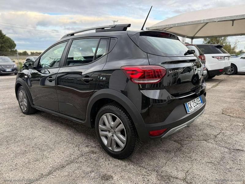 Usata Dacia Sandero Comfort 91 CV (66 kW) 2022 Nero Berlina