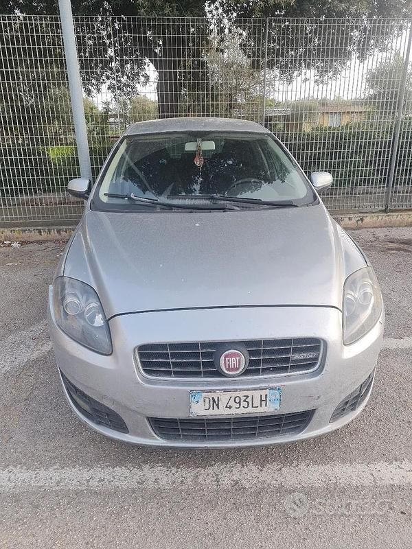 Usata Fiat Croma 150 CV (110 kW) 2008 Grigio Station wagon