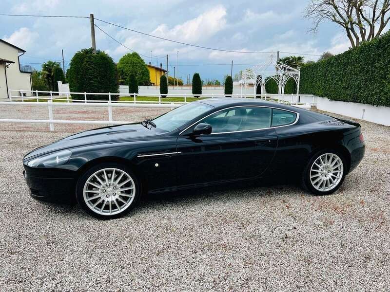 Usata Aston Martin DB9 450 CV (330 kW) 2006 Nero Coupé