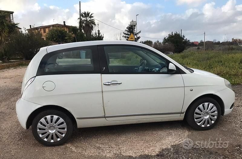 Usata Lancia Ypsilon 2010 Bianco Utilitaria